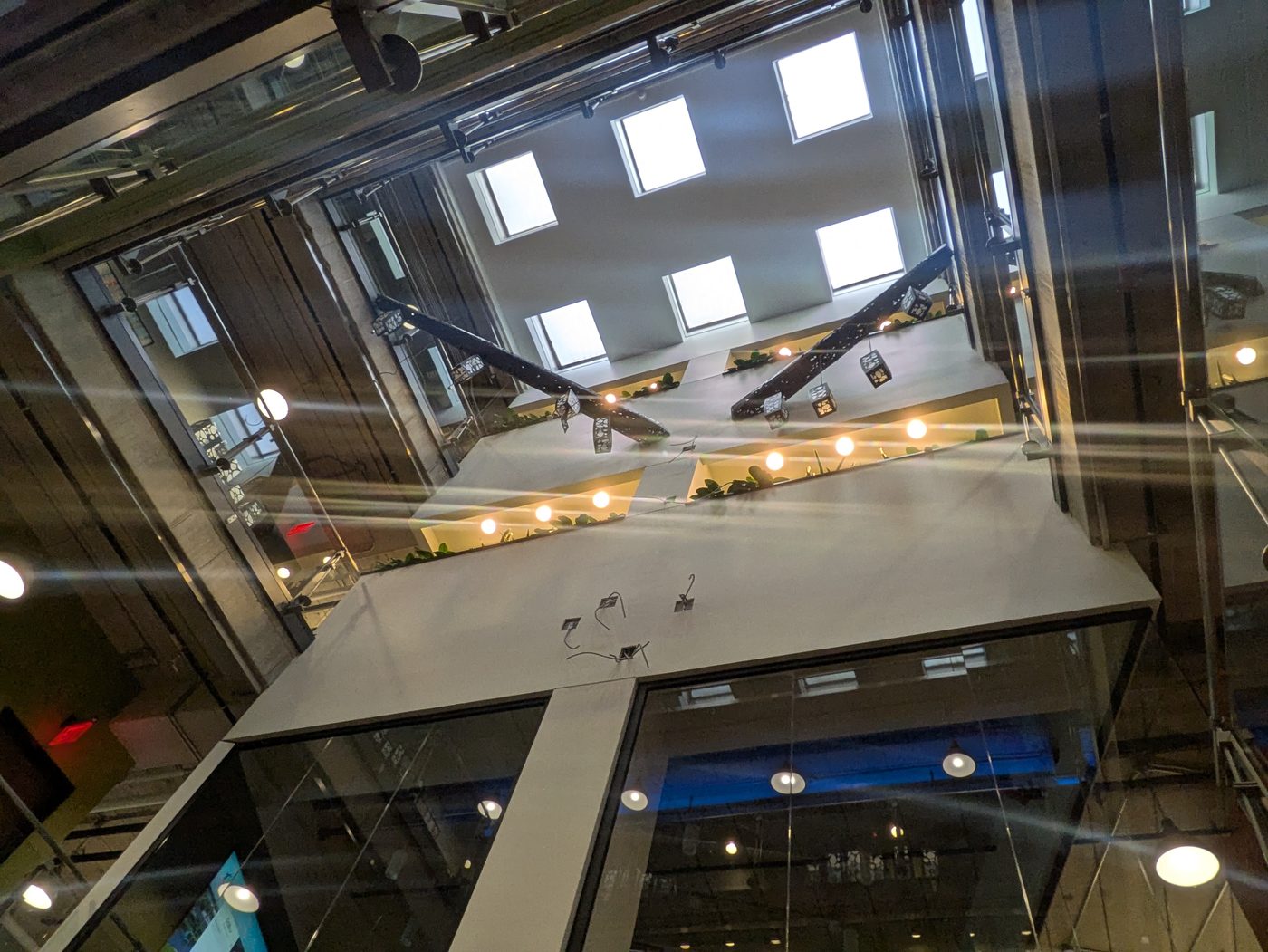 Commercial atrium with steel trusses and skylights